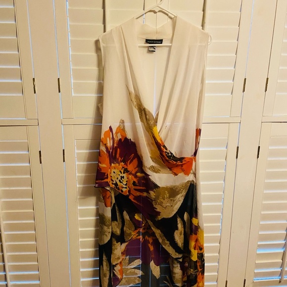 Ashley Stewart Dresses & Skirts - Ashley Stewart Floral Sleeveless and Sheer Size 14/16 NWOT